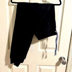 Figs scrub pants. Women’s black Zamora high waisted joggers. Black. Large.